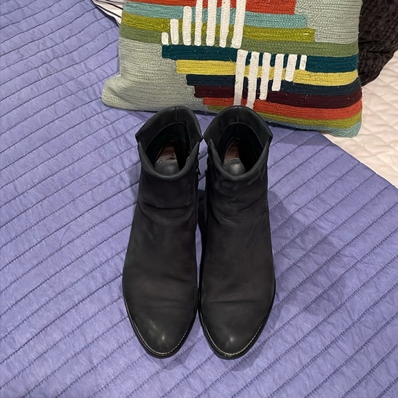 PAUL GREEN • Ashly Black Booties! Love pairing these with skirts or dres… - Picture 6 of 12